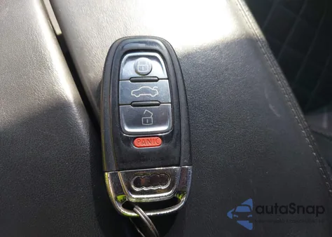 2014 Audi S8 4.0T z USA, uszkodzony, nr VIN WAUD2AFD7EN003190